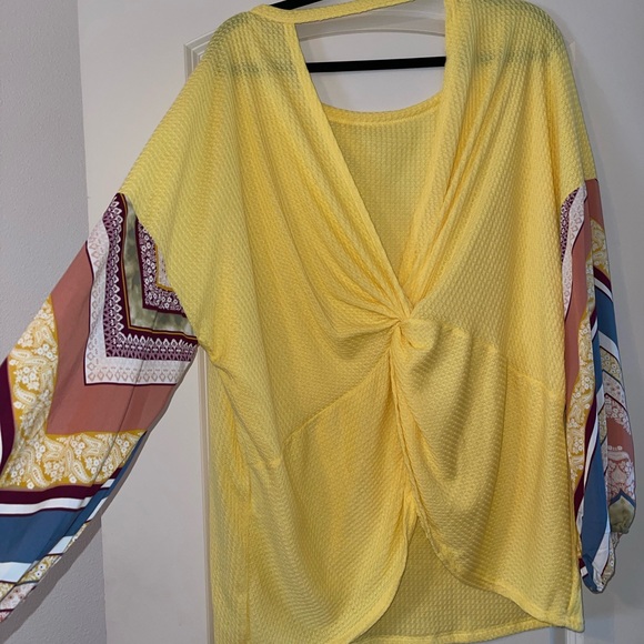 Open Back Sweater W/ Beautiful Arm Details - Picture 2 of 2